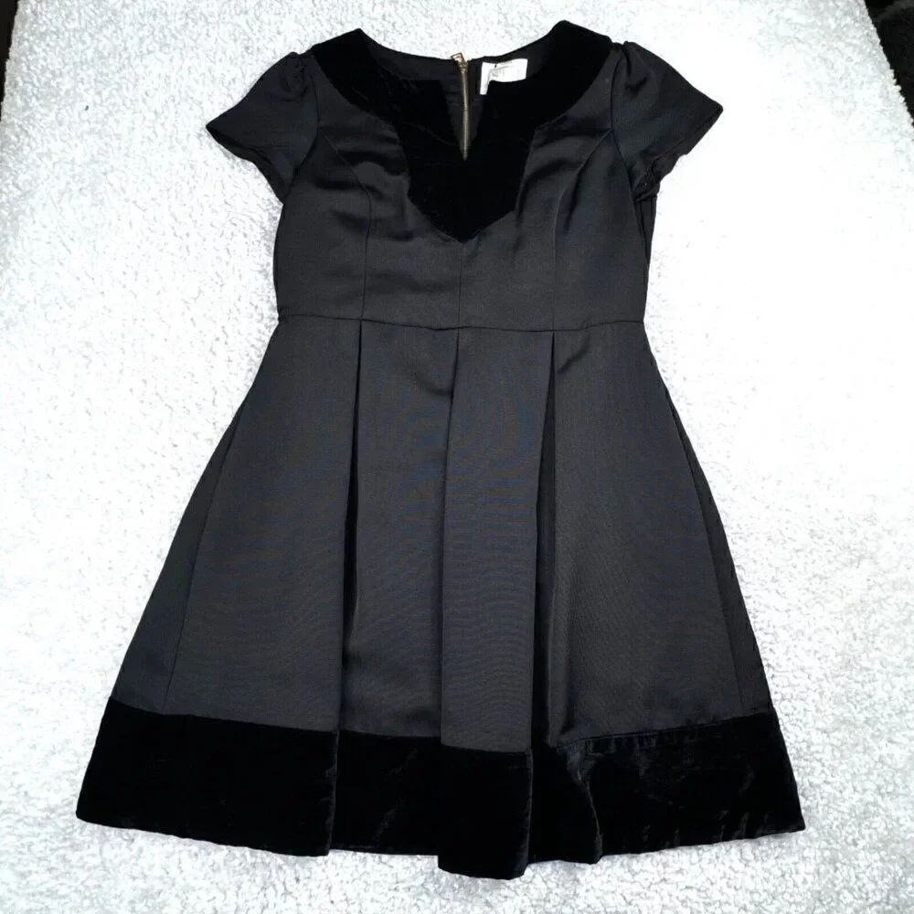 Sail to Sable Little Black Dress Velvet Trim Womens 6